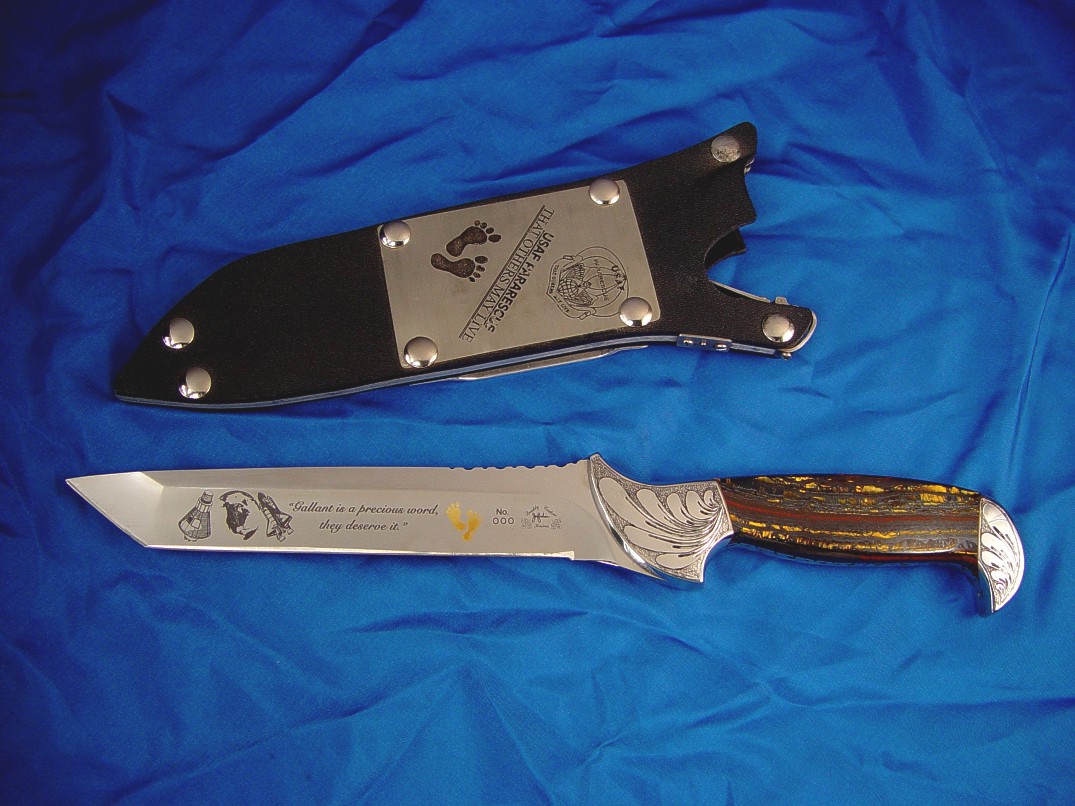 Fine, high resolution on this USAF Pararescue commemorative knife with green-gold electroforming