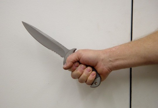 Knife Grip techniques: forward grip: Hammer