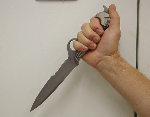 Unusual knife grip techniques: Reverse grip, edge out, finger ring, talon, blade leading