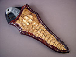 "Macha" PSD combat knife with crocodile sheath, frontal view