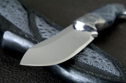 "Regulus" blade point detail. Nice sweeping belly is razor keen with a single bevel cutting edge