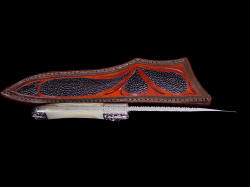 "Ruidoso" edgework, filework detail. Filework is my "Royale" pattern, tang is fully tapered yet knife has a thick and stron spine. Note bookmatching on agate geode gemstone handle scales